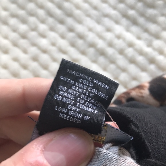 Robert Louis leopard print Hacci with removable tassel scarf Size Med.Brand New - Picture 8 of 10